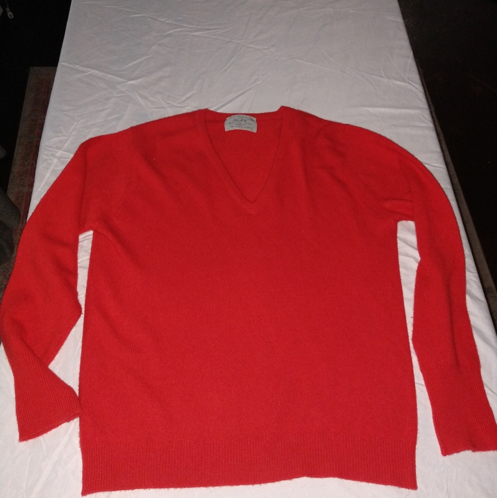 SOFT 100% Cashmere Vintage Berk Red V-Neck Sweater